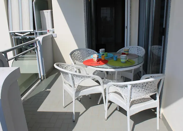 Aussie Dream House *