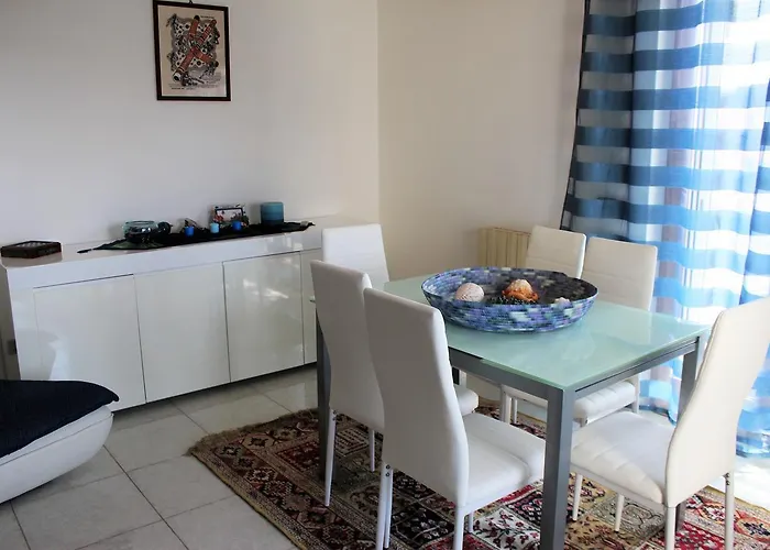 Aussie Dream House *